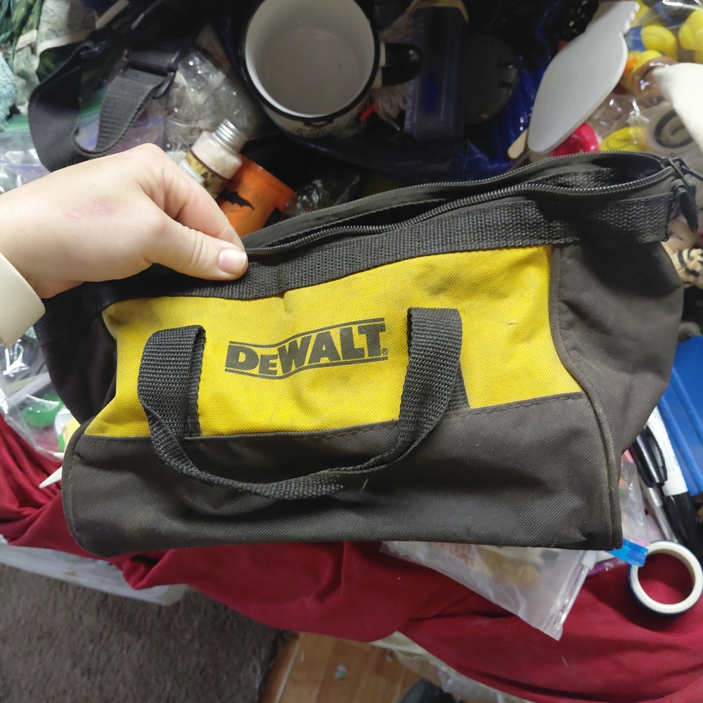 DEWALT Yellow and Black Compact Messenger/Tool Bag for Men
